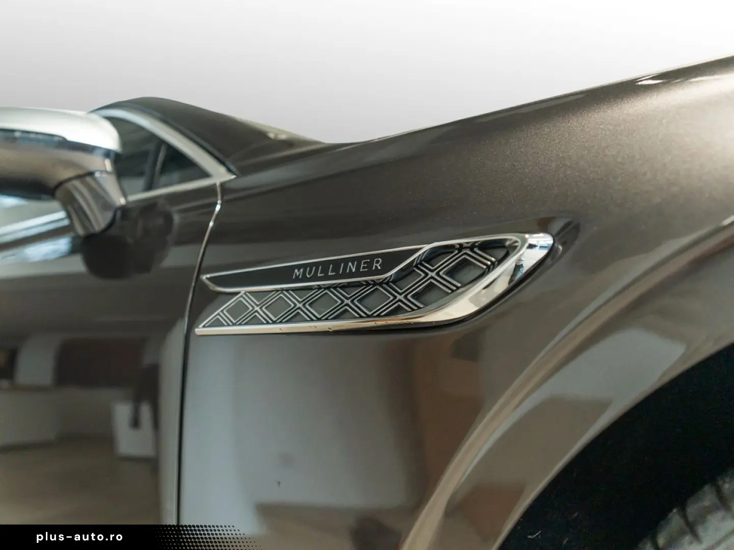 BENTLEY Flying Spur Mulliner V8 Hybrid