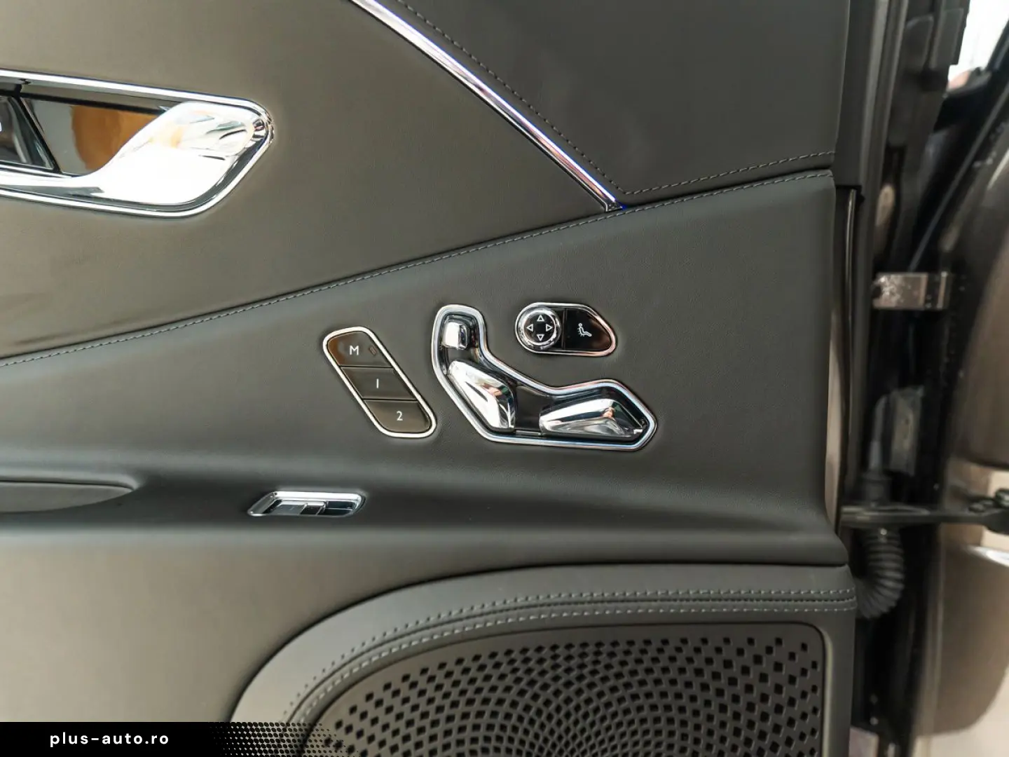 BENTLEY Flying Spur Mulliner V8 Hybrid