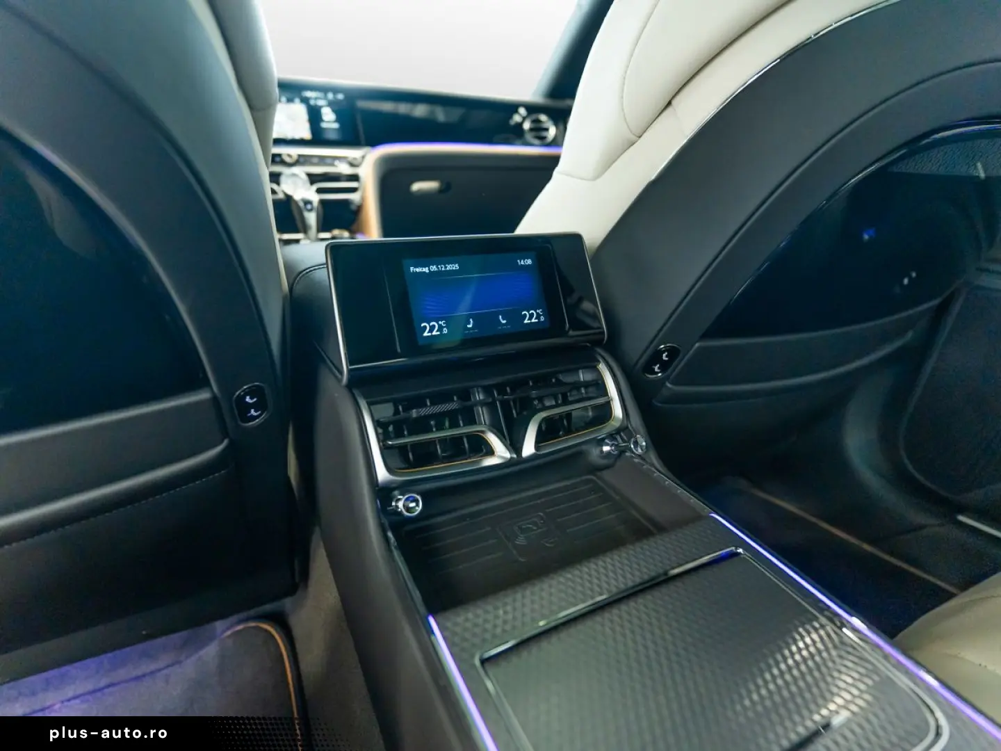 BENTLEY Flying Spur Mulliner V8 Hybrid