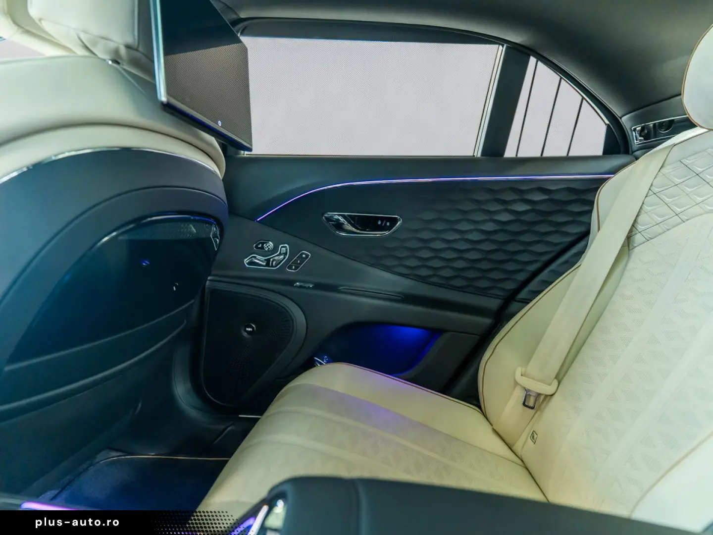 BENTLEY Flying Spur Mulliner V8 Hybrid