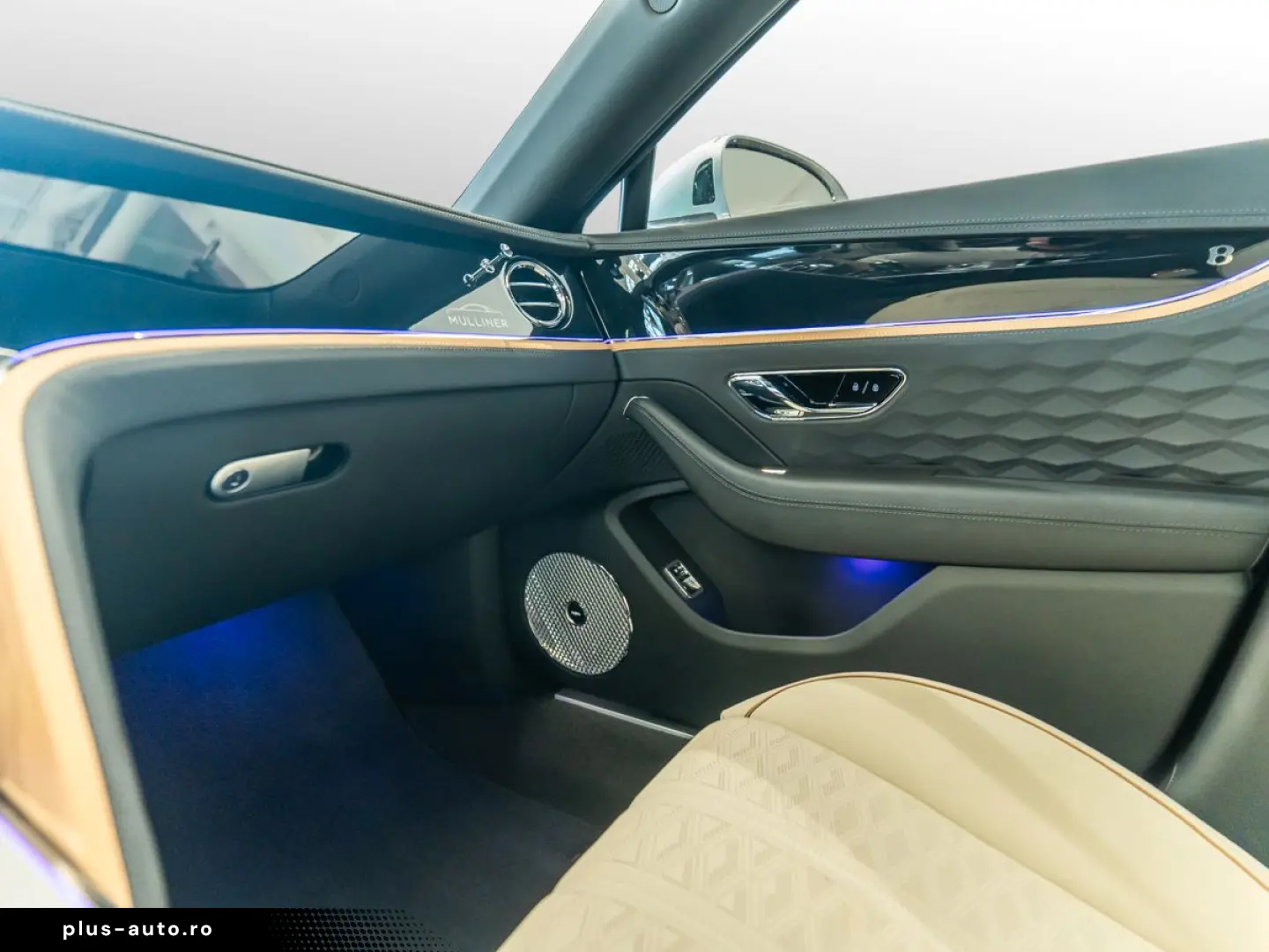 BENTLEY Flying Spur Mulliner V8 Hybrid