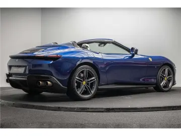 FERRARI ROMA SPIDER V8 4.0