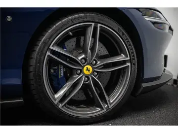 FERRARI ROMA SPIDER V8 4.0