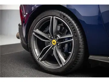 FERRARI ROMA SPIDER V8 4.0