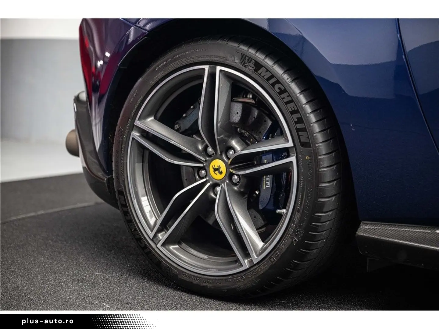 FERRARI ROMA SPIDER V8 4.0