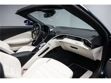 FERRARI ROMA SPIDER V8 4.0