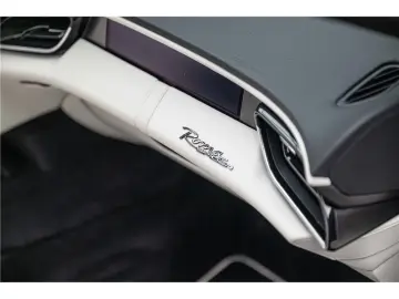 FERRARI ROMA SPIDER V8 4.0