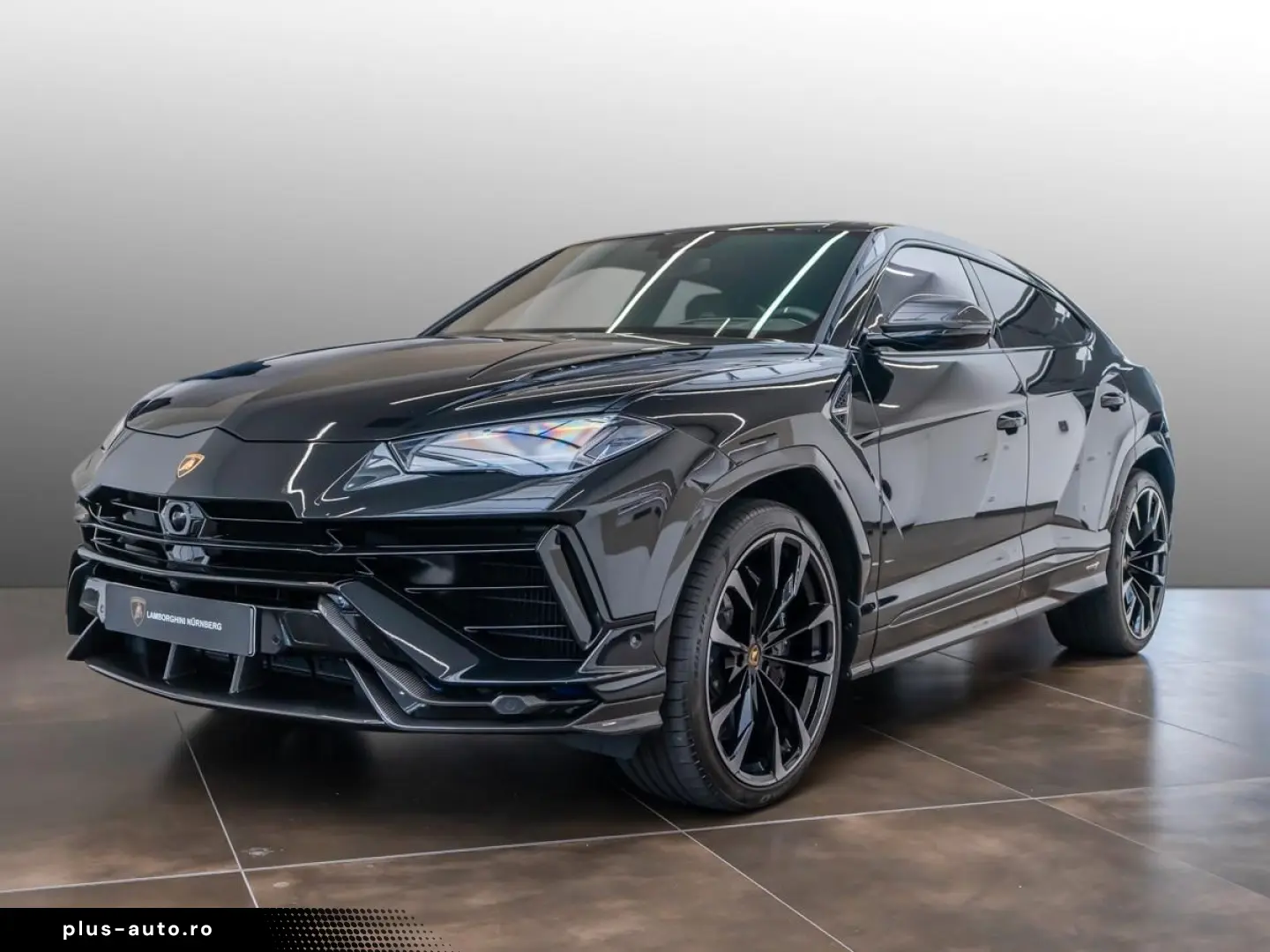 LAMBORGHINI Urus S Akrapovic
