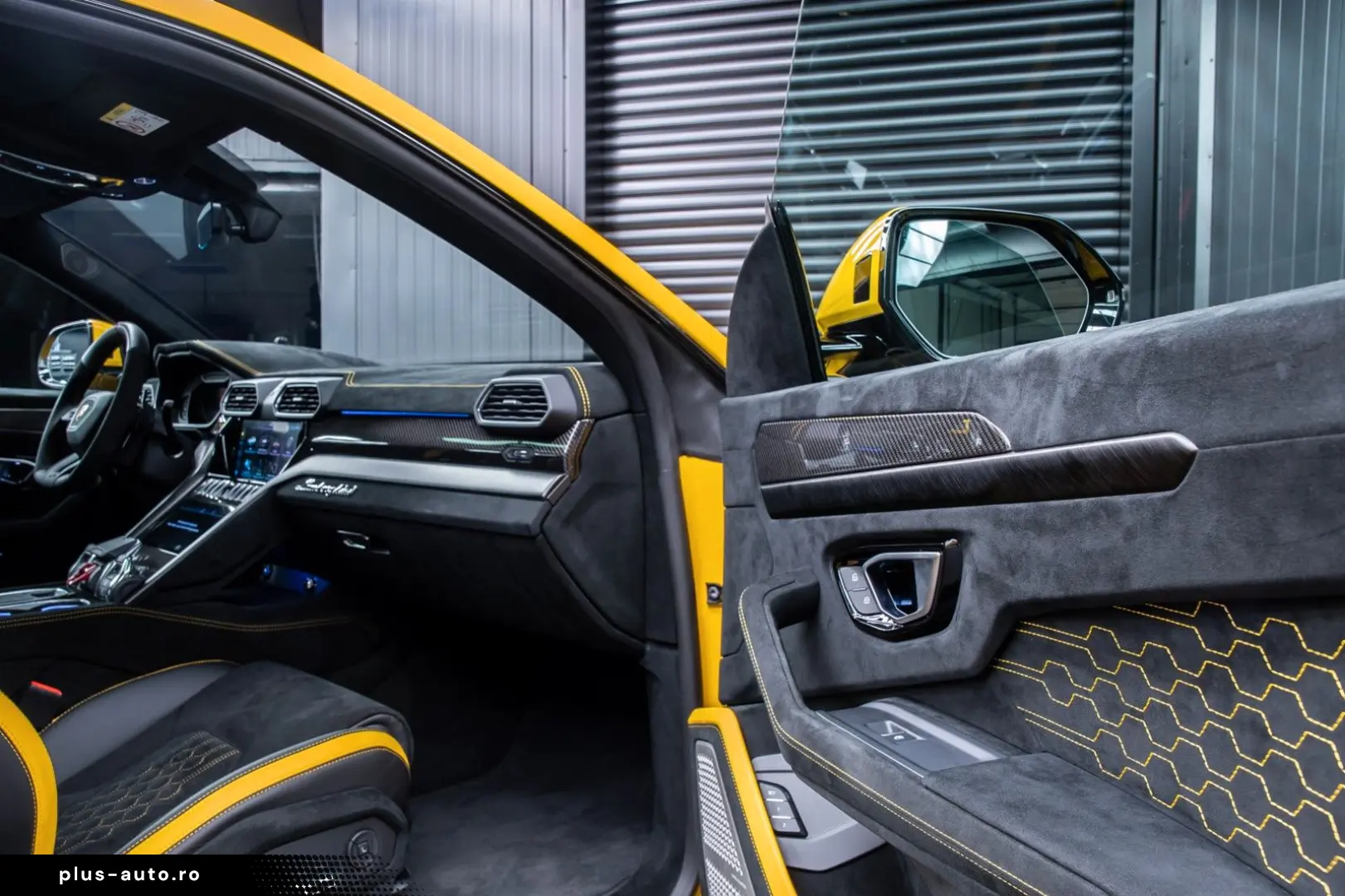 LAMBORGHINI Urus Performante  Carbon bonnet   B&O   Panorama