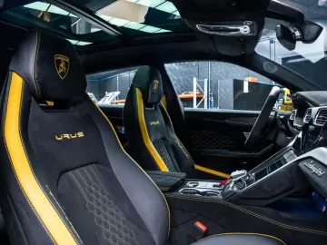LAMBORGHINI Urus Performante  Carbon bonnet   B&O   Panorama
