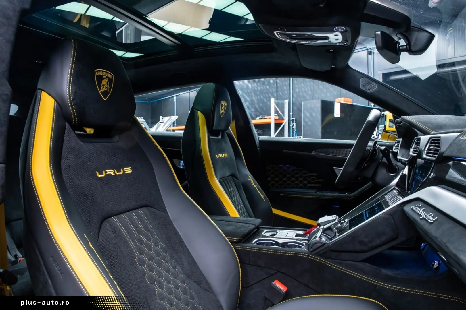 LAMBORGHINI Urus Performante  Carbon bonnet   B&O   Panorama
