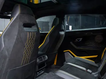 LAMBORGHINI Urus Performante  Carbon bonnet   B&O   Panorama