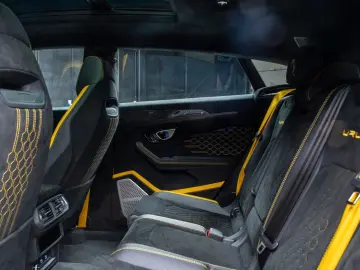 LAMBORGHINI Urus Performante  Carbon bonnet   B&O   Panorama