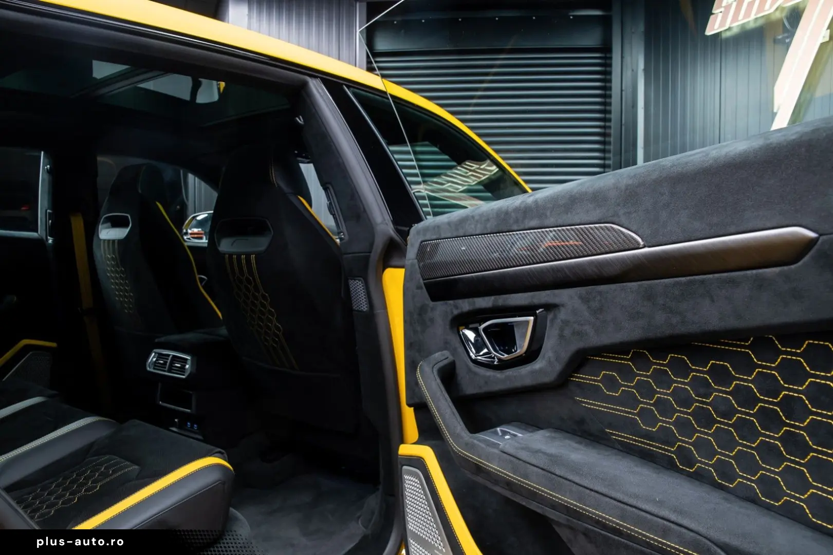 LAMBORGHINI Urus Performante  Carbon bonnet   B&O   Panorama