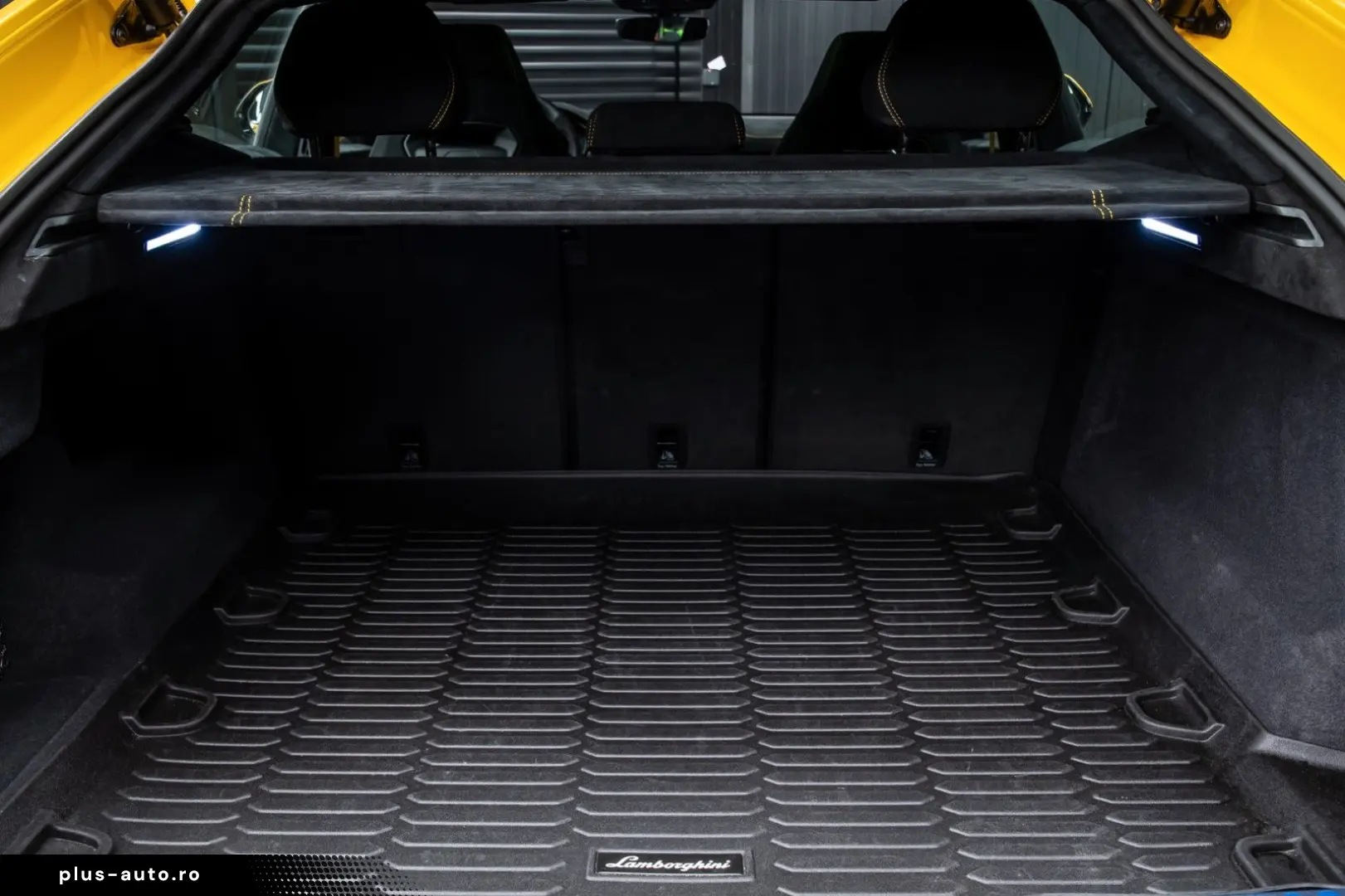 LAMBORGHINI Urus Performante  Carbon bonnet   B&O   Panorama