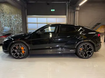 LAMBORGHINI Urus 4.0 V8 Performante PANO