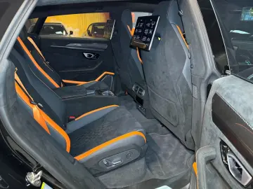 LAMBORGHINI Urus 4.0 V8 Performante PANO