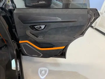 LAMBORGHINI Urus 4.0 V8 Performante PANO