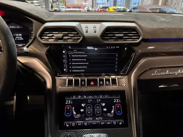 LAMBORGHINI Urus 4.0 V8 Performante PANO