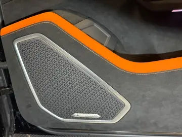 LAMBORGHINI Urus 4.0 V8 Performante PANO