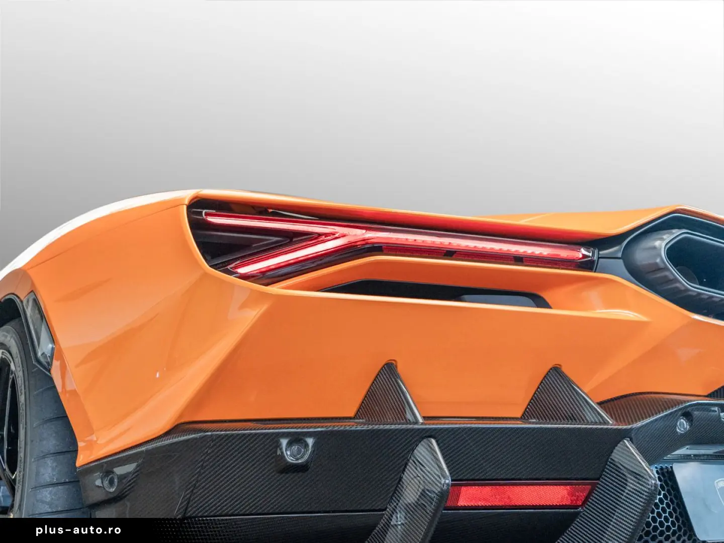 LAMBORGHINI Revuelto Ad Personam