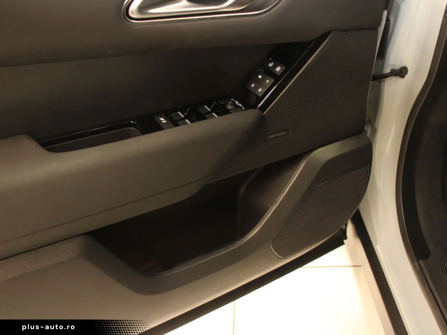 LAND ROVER Range Rover Velar D300 Dynamic SE