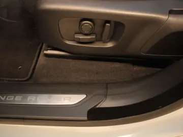 LAND ROVER Range Rover Velar D300 Dynamic SE