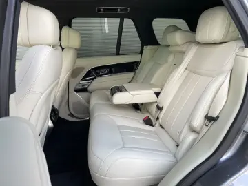 LAND ROVER Range Rover D350 HSE MERIDIAN