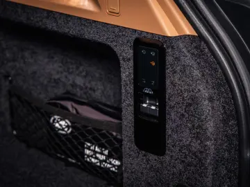 LAND ROVER Range Rover P460e Autobio. LWB  Signature  SVO