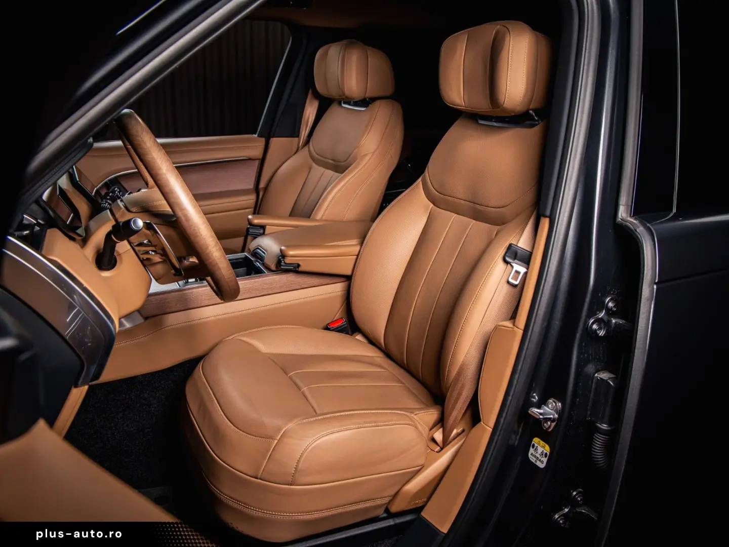 LAND ROVER Range Rover P460e Autobio. LWB  Signature  SVO