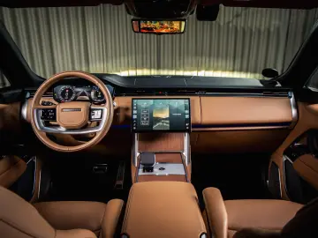 LAND ROVER Range Rover P460e Autobio. LWB  Signature  SVO