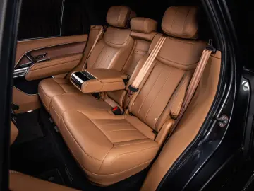 LAND ROVER Range Rover P460e Autobio. LWB  Signature  SVO