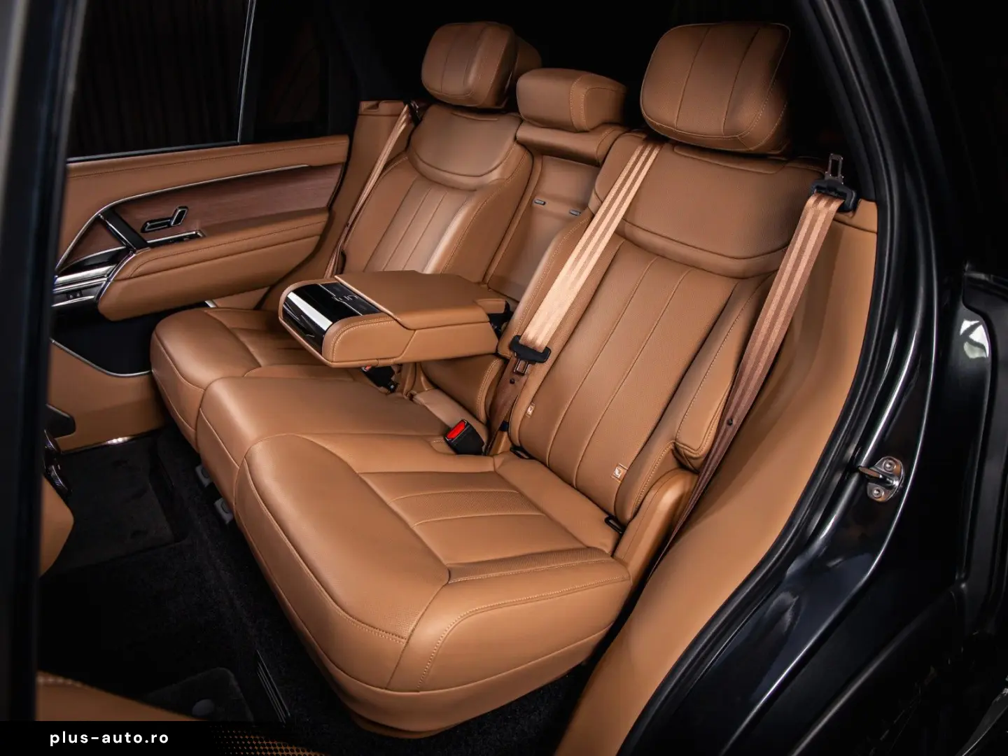 LAND ROVER Range Rover P460e Autobio. LWB  Signature  SVO