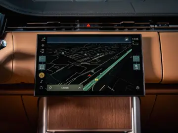 LAND ROVER Range Rover P460e Autobio. LWB  Signature  SVO