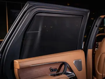 LAND ROVER Range Rover P460e Autobio. LWB  Signature  SVO