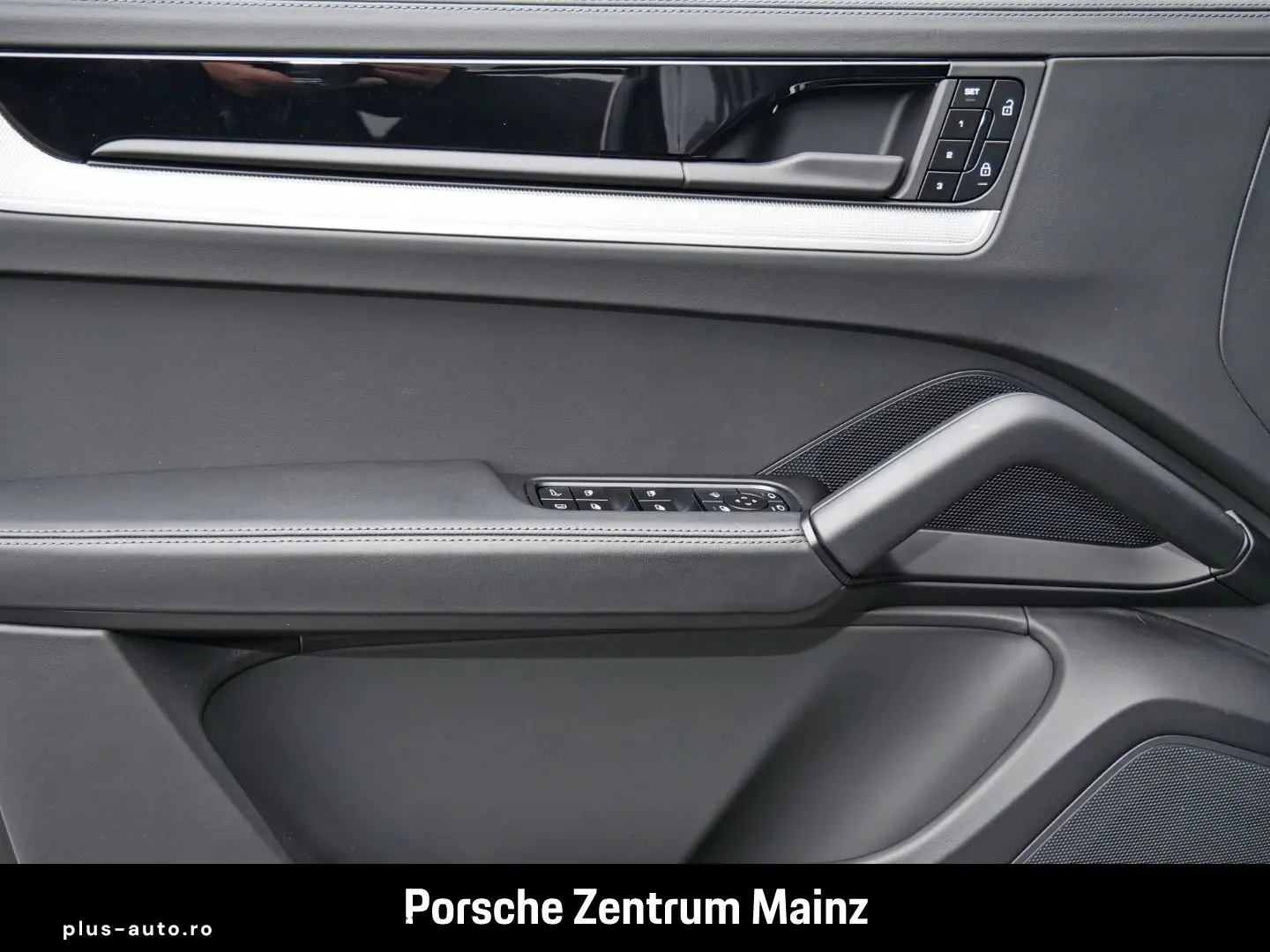 PORSCHE Cayenne E-Hybrid