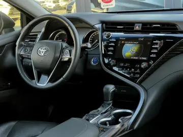 Toyota Camry Gen-Viii-2017