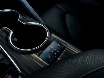 Toyota Camry Gen-Viii-2017