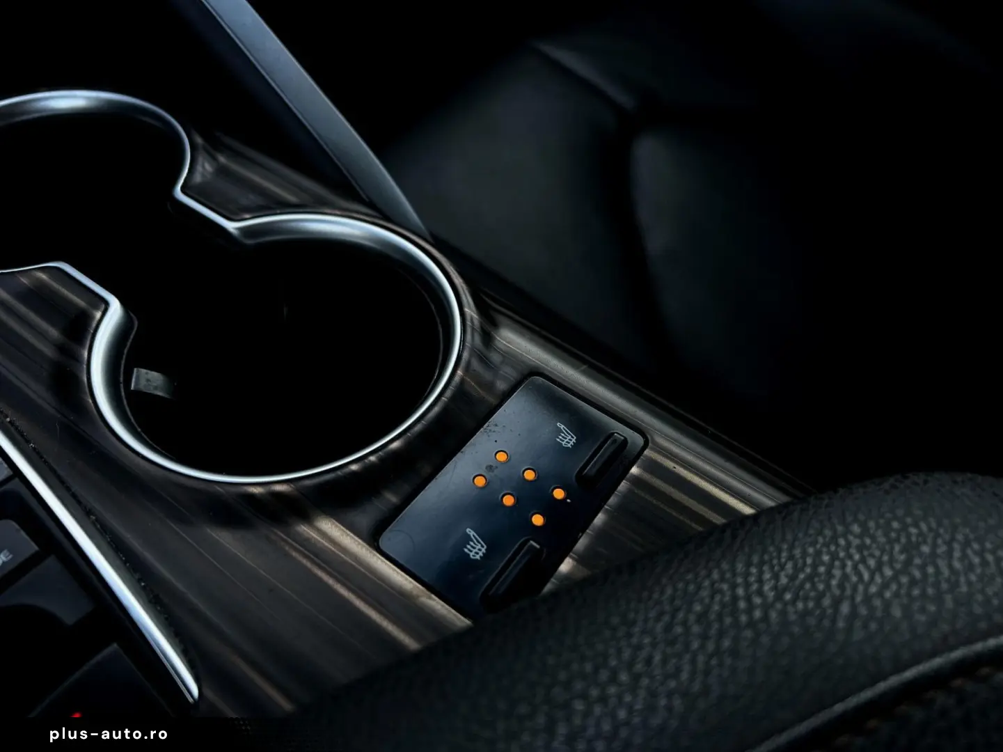 Toyota Camry Gen-Viii-2017