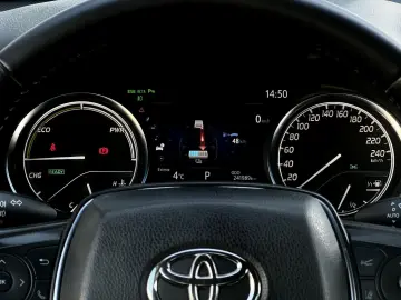 Toyota Camry Gen-Viii-2017