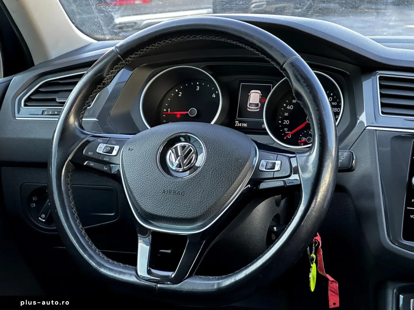 Volkswagen Tiguan Gen-Ii-2016