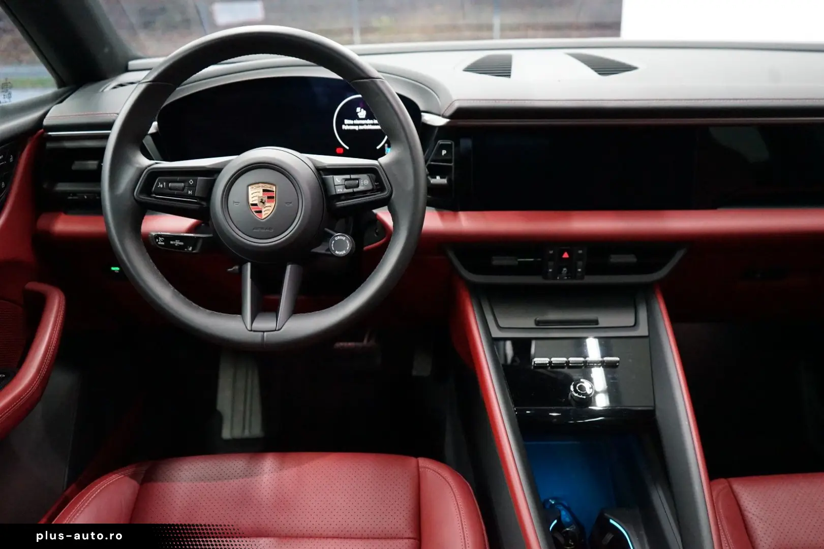 PORSCHE Macan Electric OffroadDesign Pano rotes-Leder 21