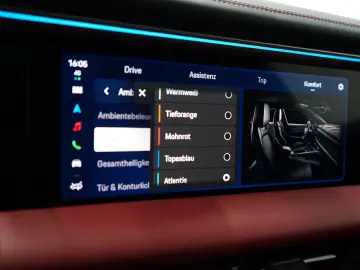 PORSCHE Macan Electric OffroadDesign Pano rotes-Leder 21