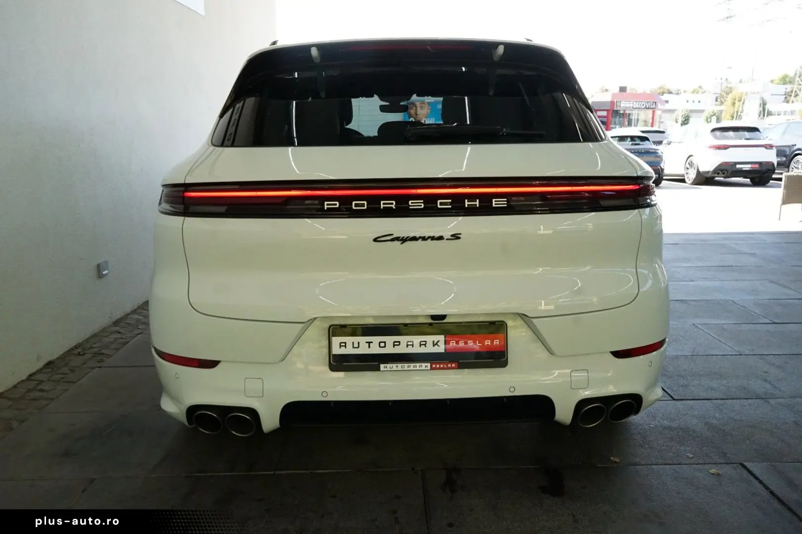 PORSCHE Cayenne S E-Hybrid SportDesign HD PDCC Mega-Spec