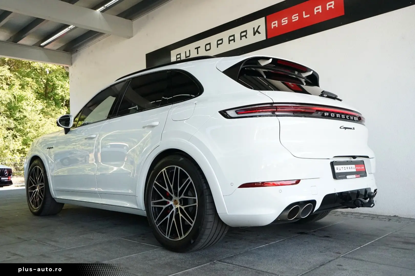 PORSCHE Cayenne S E-Hybrid SportDesign HD PDCC Mega-Spec