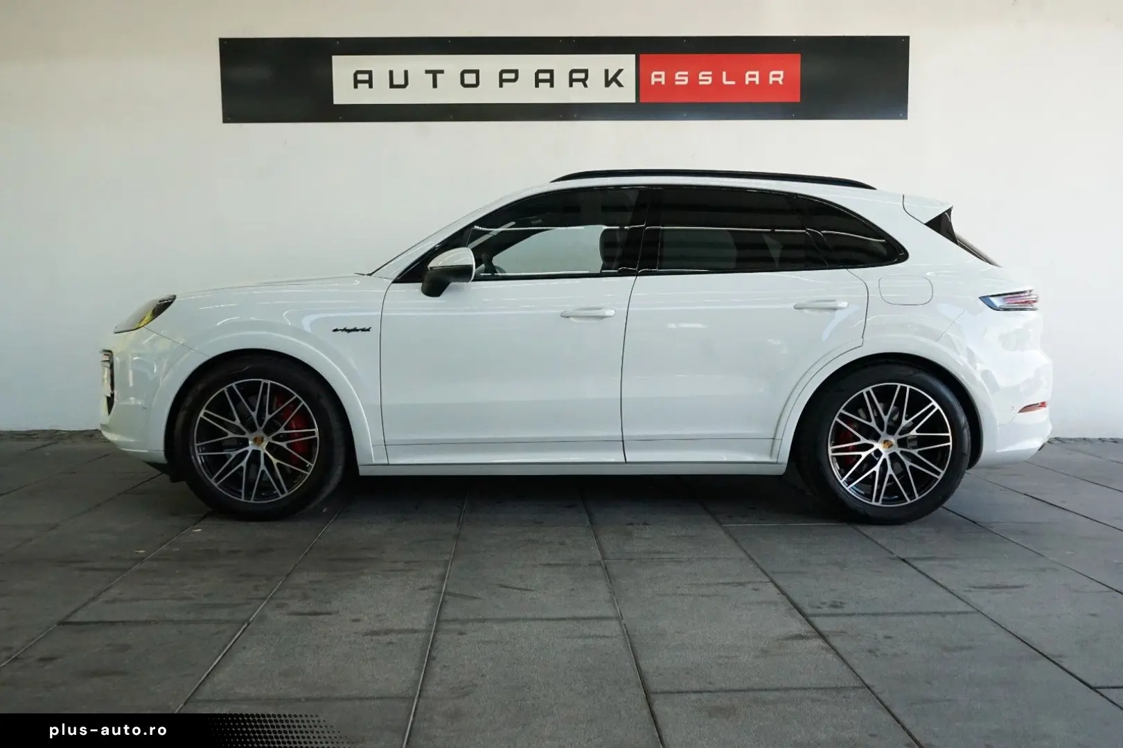 PORSCHE Cayenne S E-Hybrid SportDesign HD PDCC Mega-Spec