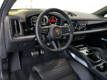 PORSCHE Cayenne S E-Hybrid SportDesign HD PDCC Mega-Spec