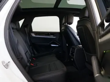 PORSCHE Cayenne S E-Hybrid SportDesign HD PDCC Mega-Spec