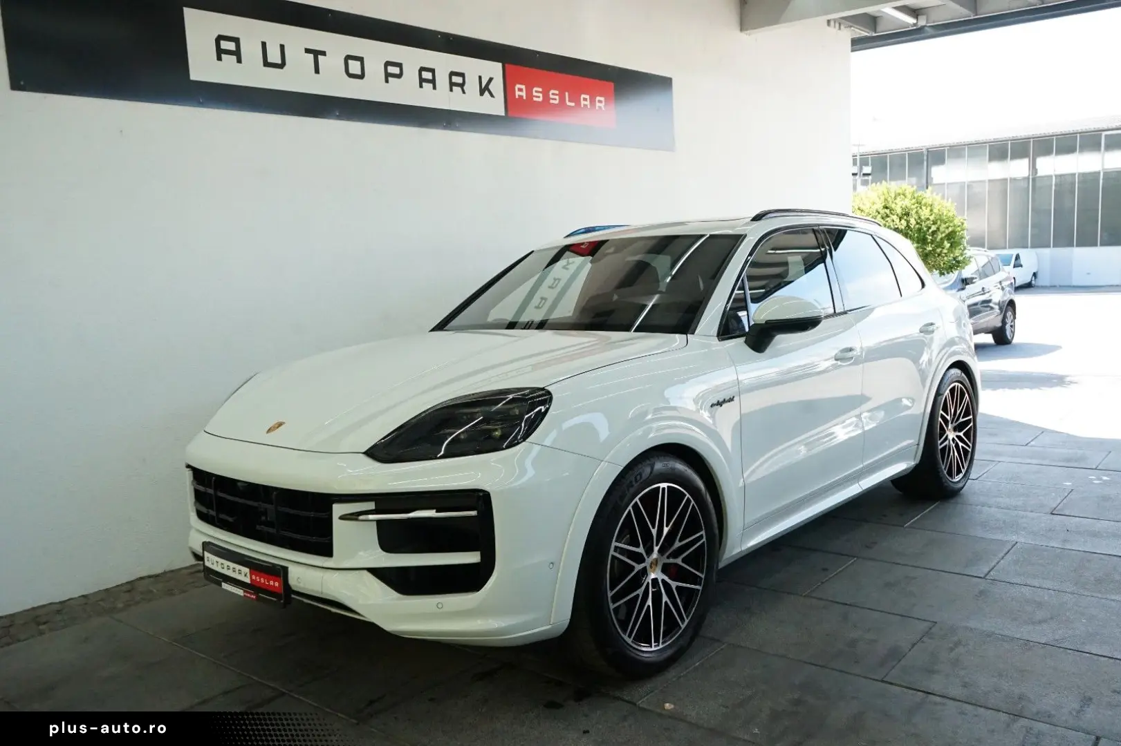 PORSCHE Cayenne S E-Hybrid SportDesign HD PDCC Mega-Spec