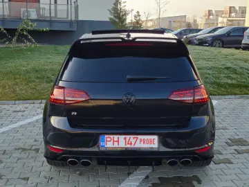 Volkswagen Golf 7 R